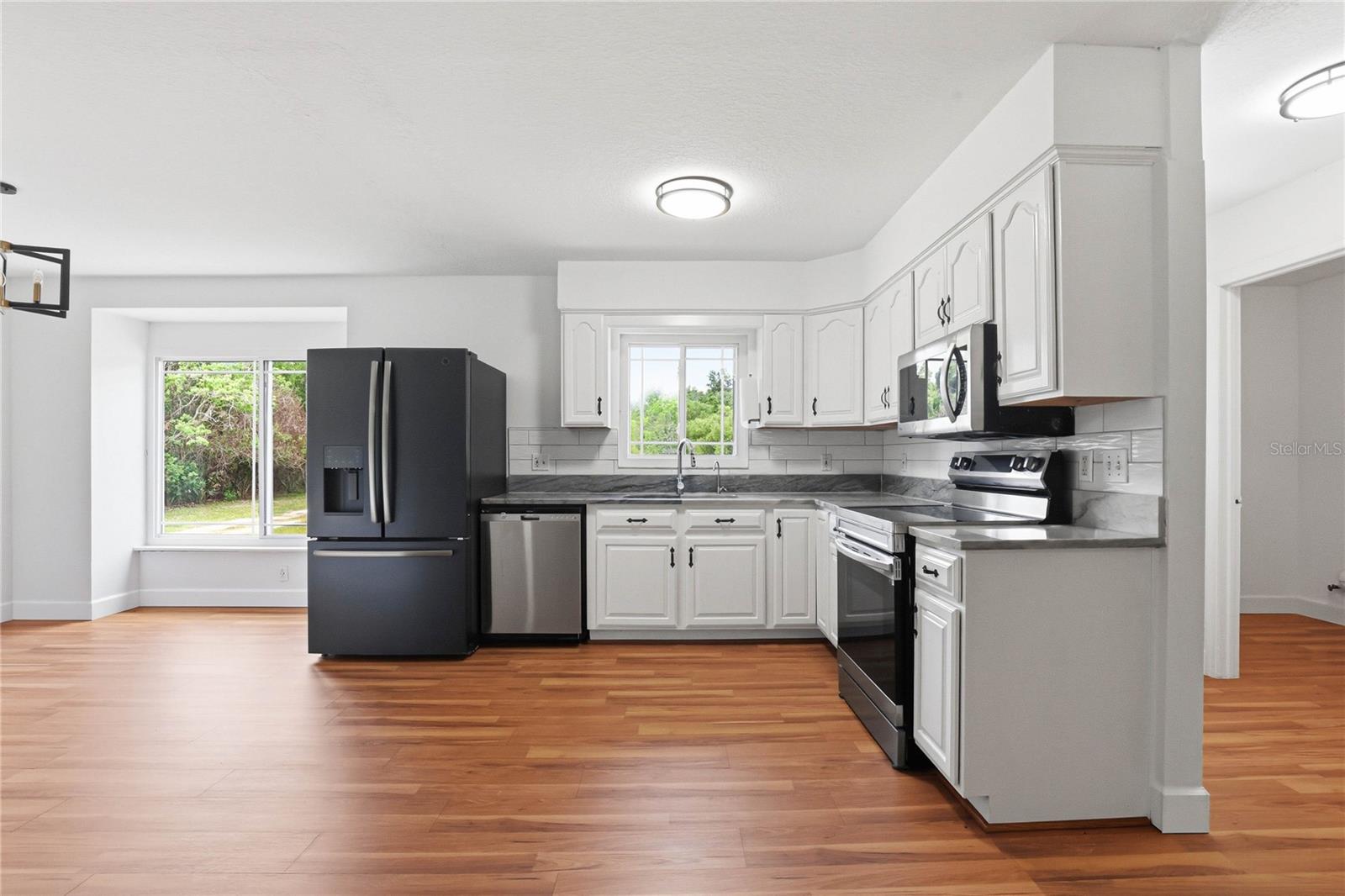 Image 23 of 98 For 403 Wendel Avenue