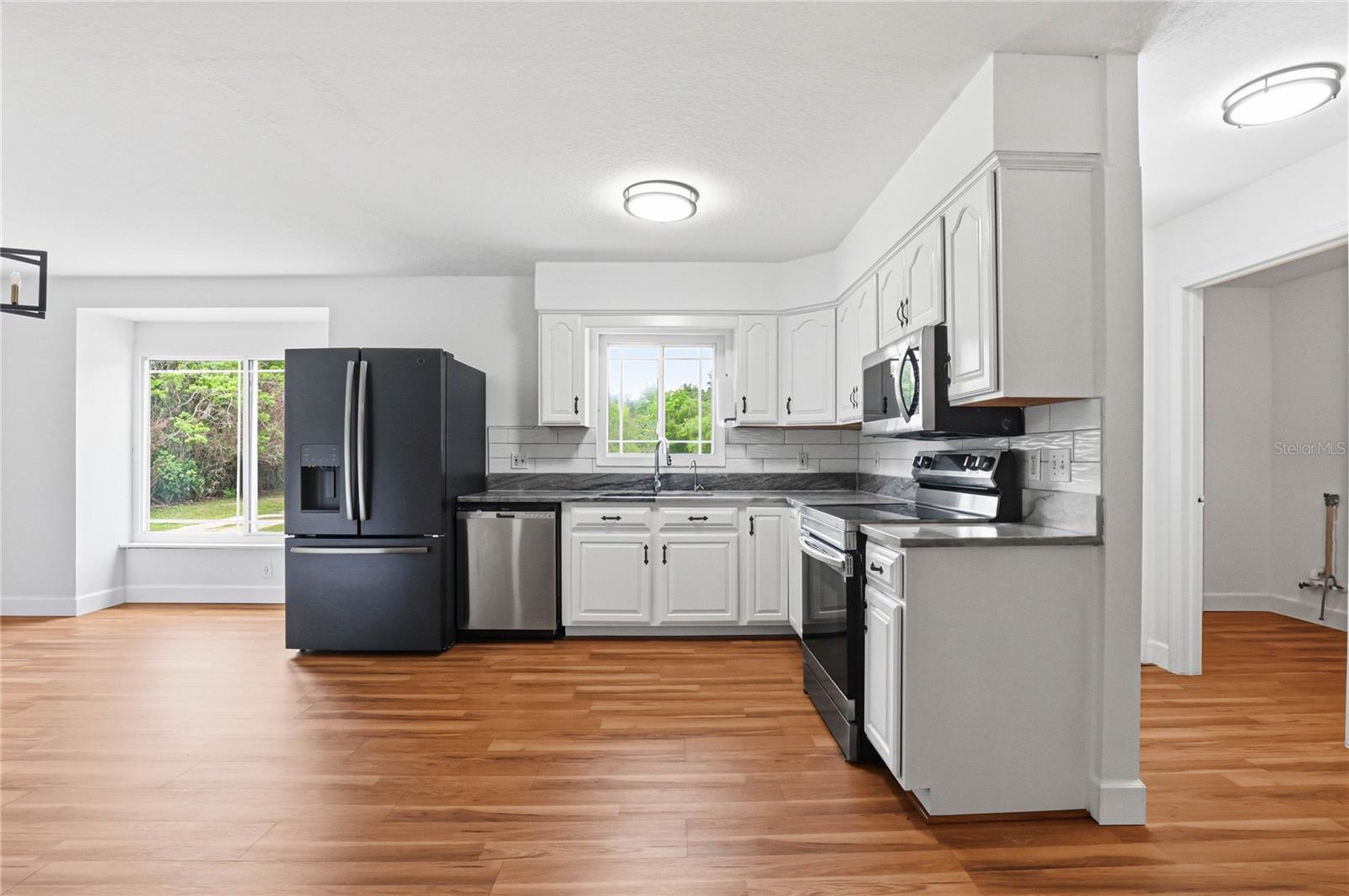 Image 24 of 98 For 403 Wendel Avenue