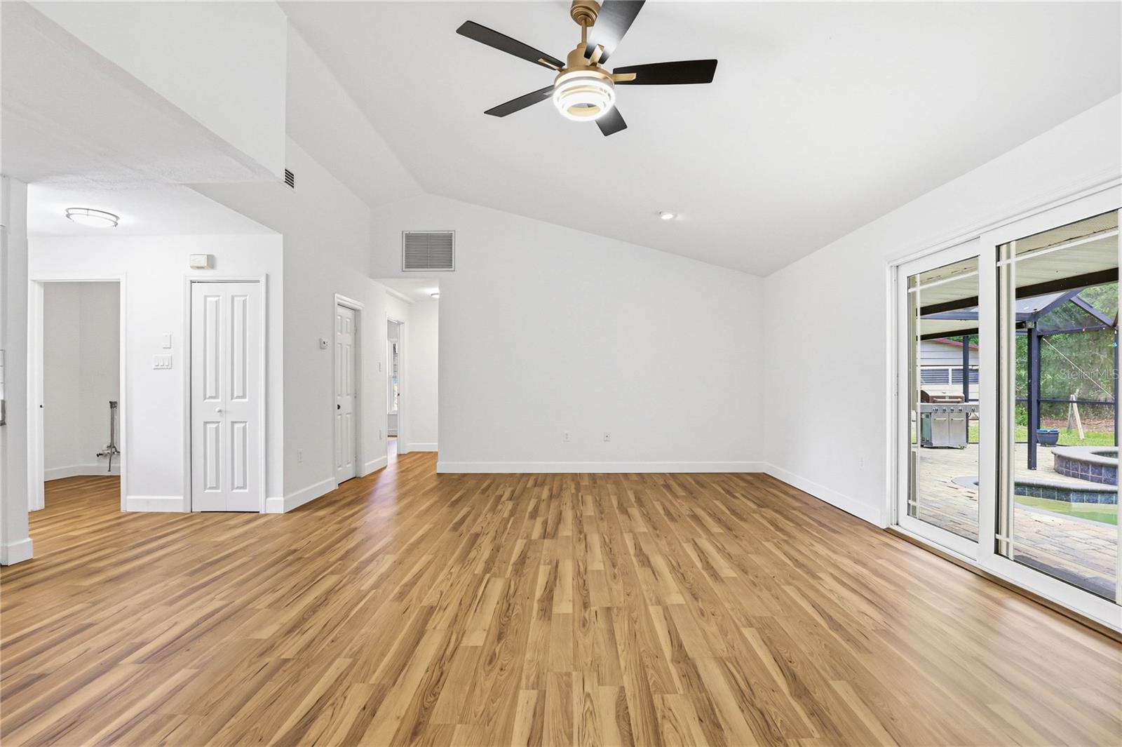 Image 26 of 98 For 403 Wendel Avenue