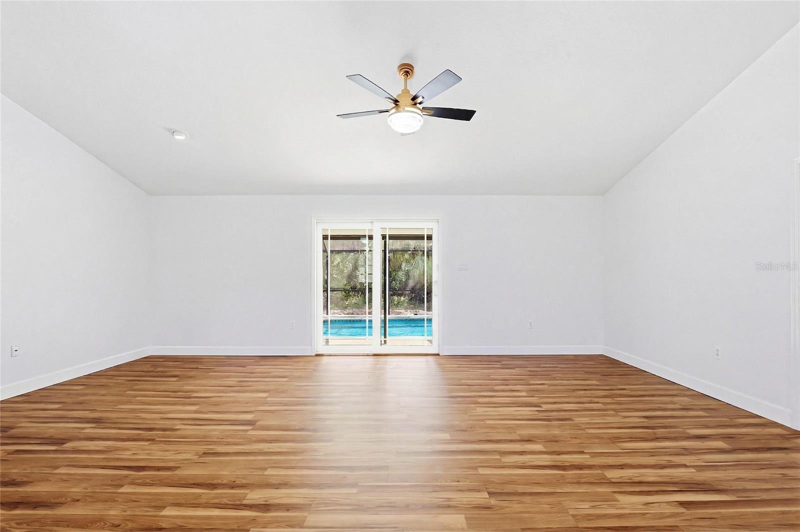 Image 33 of 98 For 403 Wendel Avenue