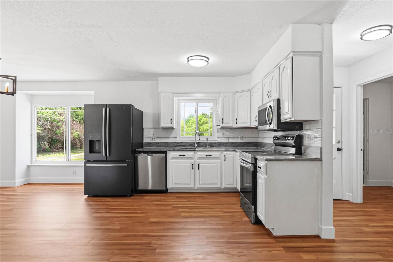 Image 36 of 98 For 403 Wendel Avenue