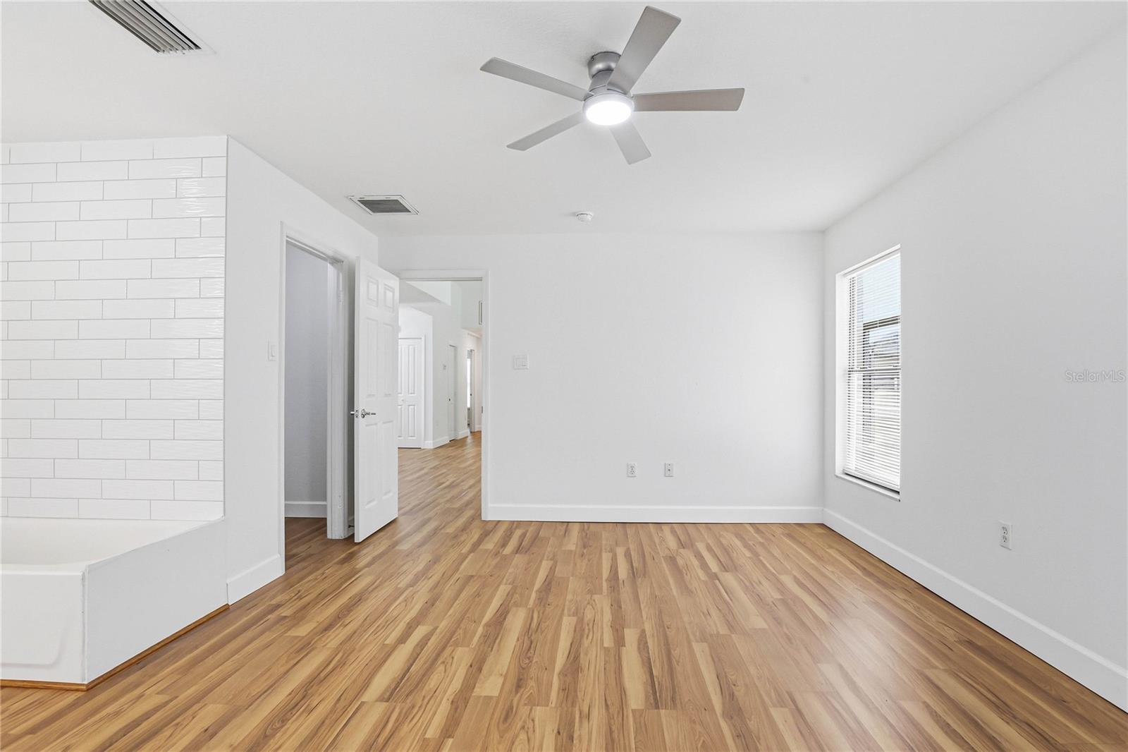 Image 54 of 98 For 403 Wendel Avenue