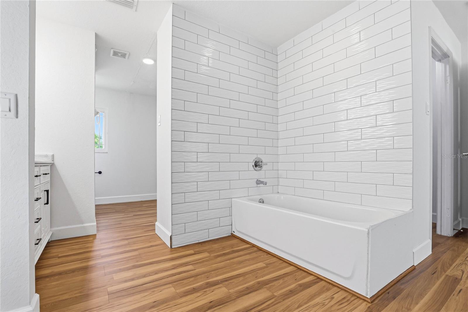 Image 55 of 98 For 403 Wendel Avenue