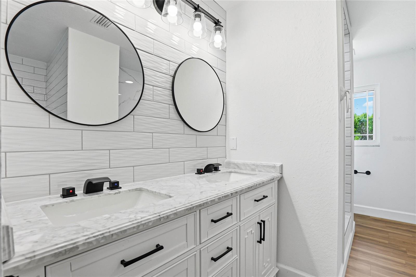 Image 58 of 98 For 403 Wendel Avenue