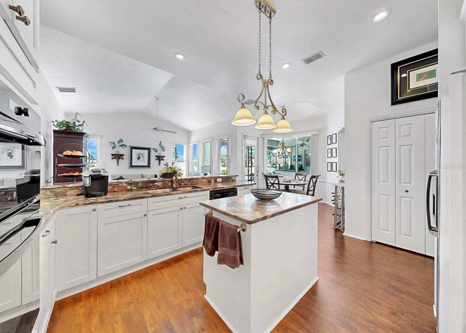 Image 18 of 87 For 2328 Platinum Drive