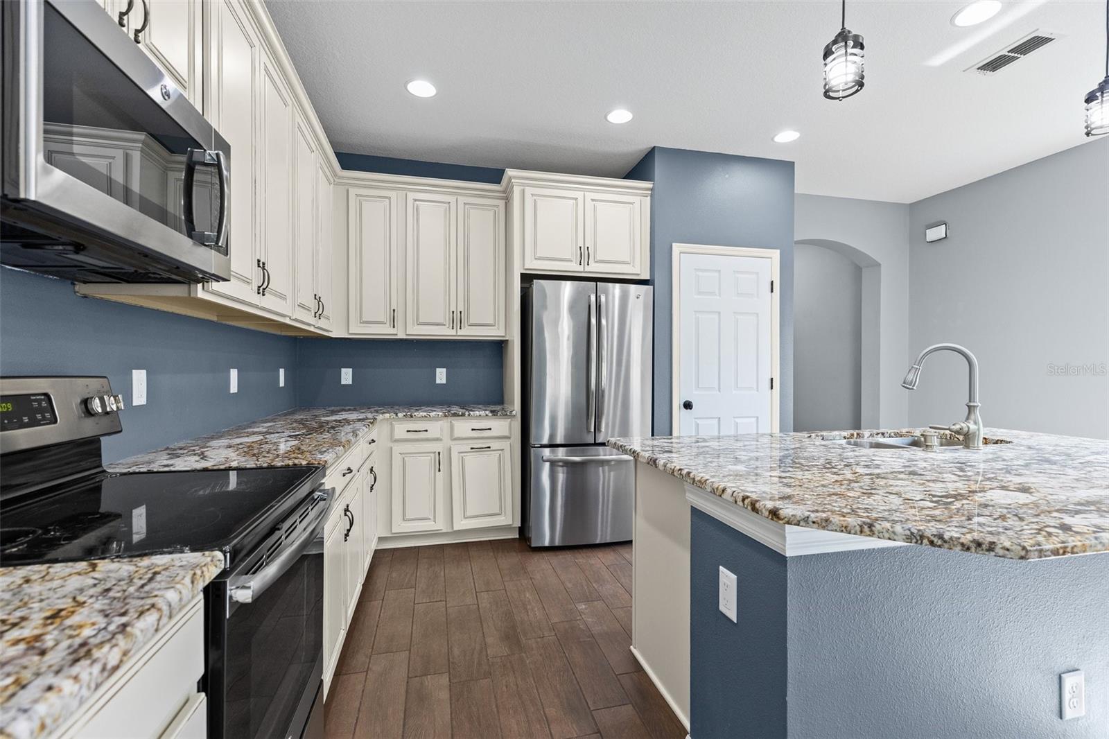 Image 6 of 46 For 1099 Multiflora Loop