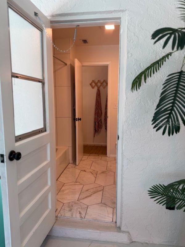 Image 10 of 35 For 1909 Deancroft Road