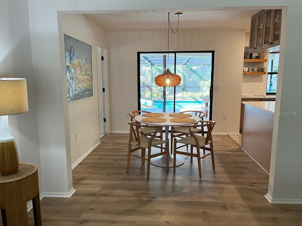 Image 17 of 35 For 1909 Deancroft Road