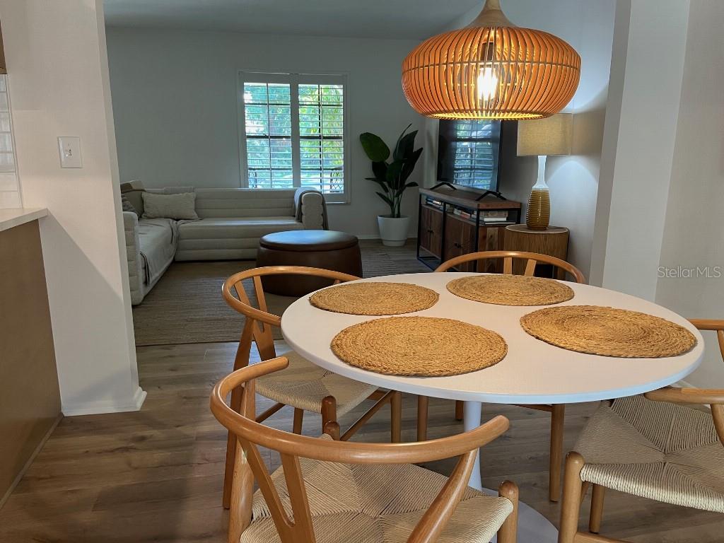 Image 18 of 35 For 1909 Deancroft Road