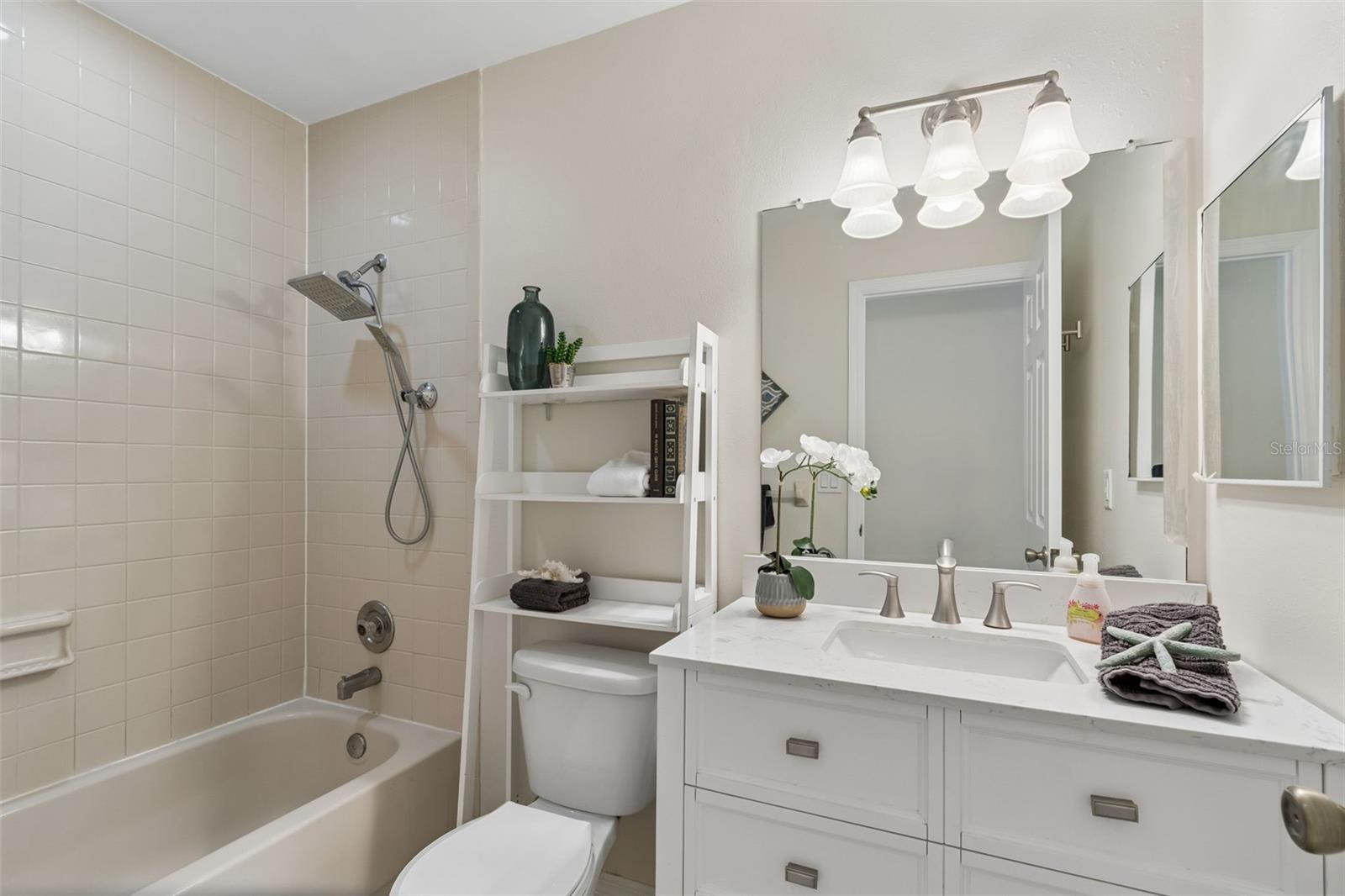 Image 15 of 28 For 321 11th Ave S