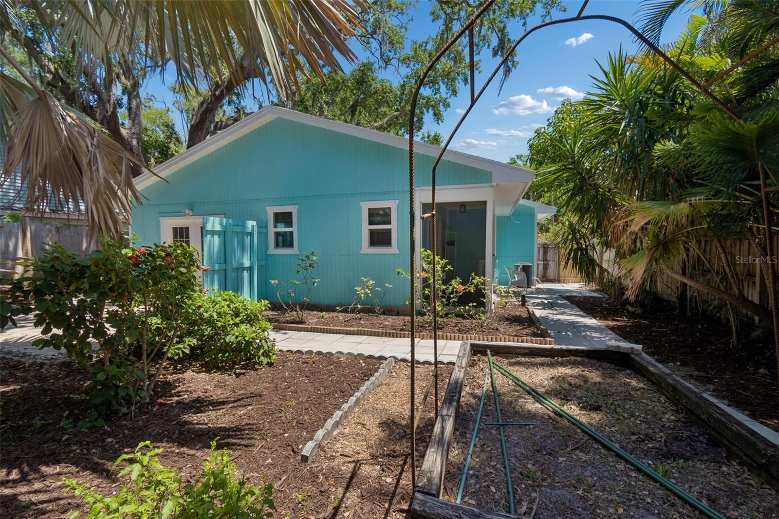 Image 20 of 28 For 321 11th Ave S