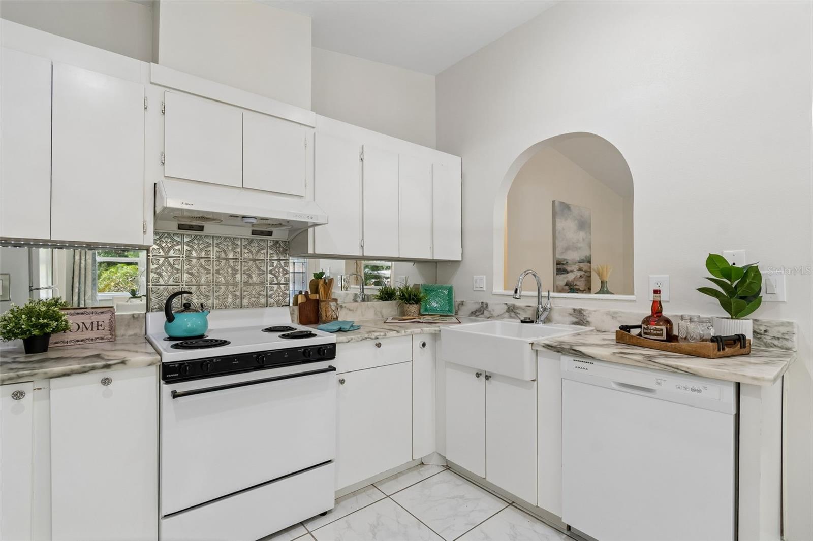 Image 8 of 28 For 321 11th Ave S