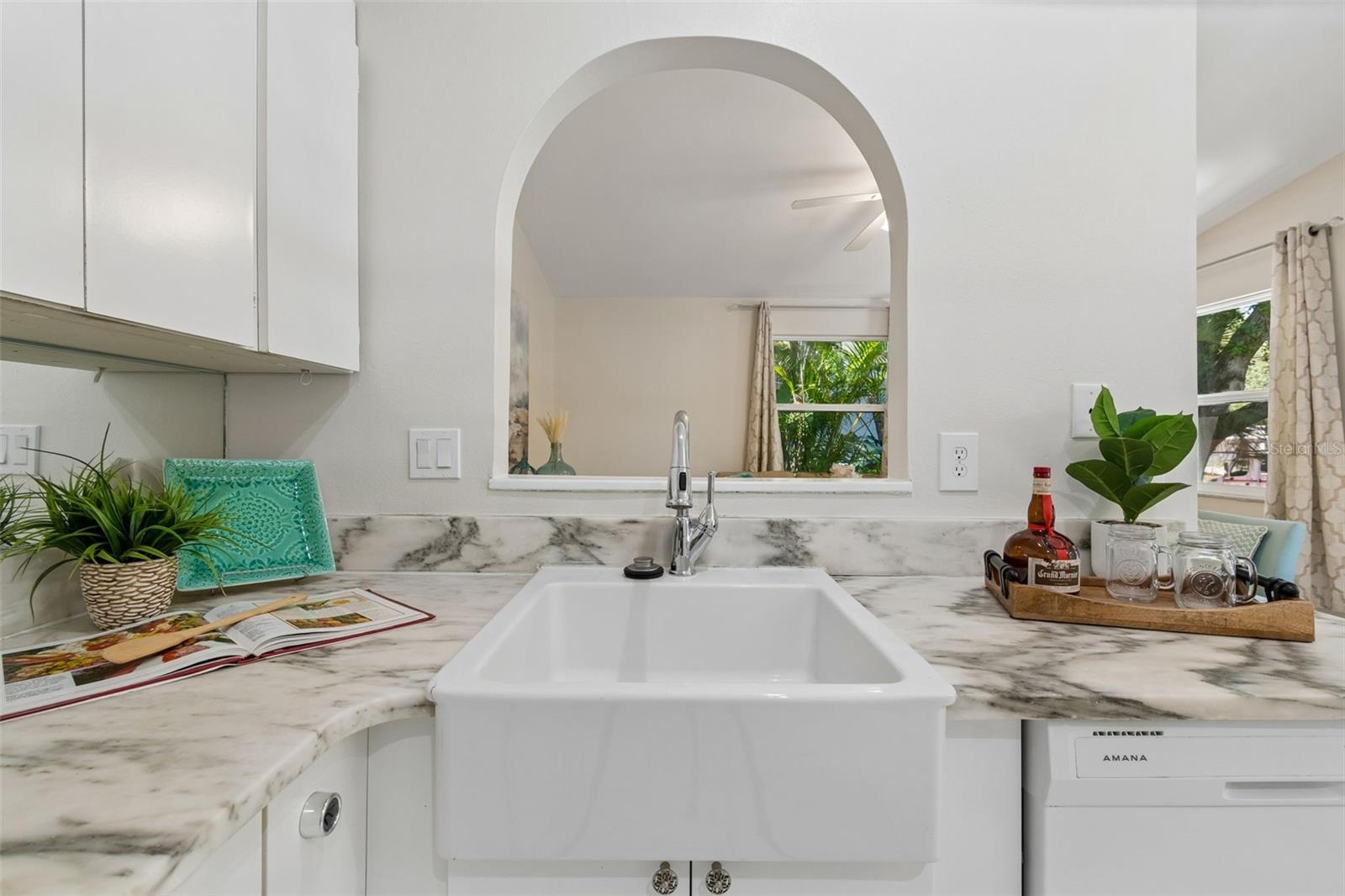 Image 9 of 28 For 321 11th Ave S