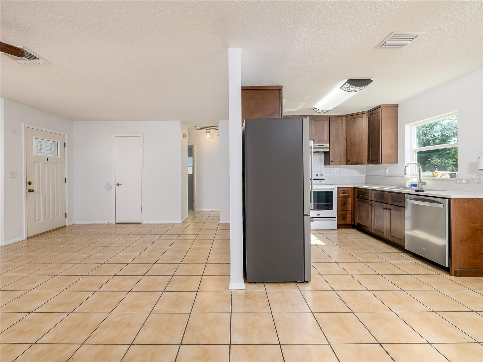 Image 6 of 30 For 11422 Wheeling Drive