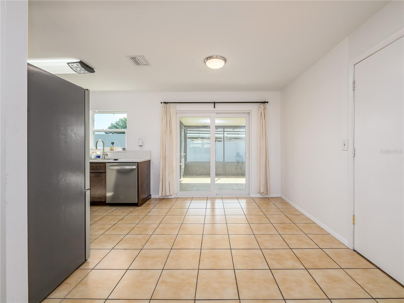 Image 7 of 30 For 11422 Wheeling Drive