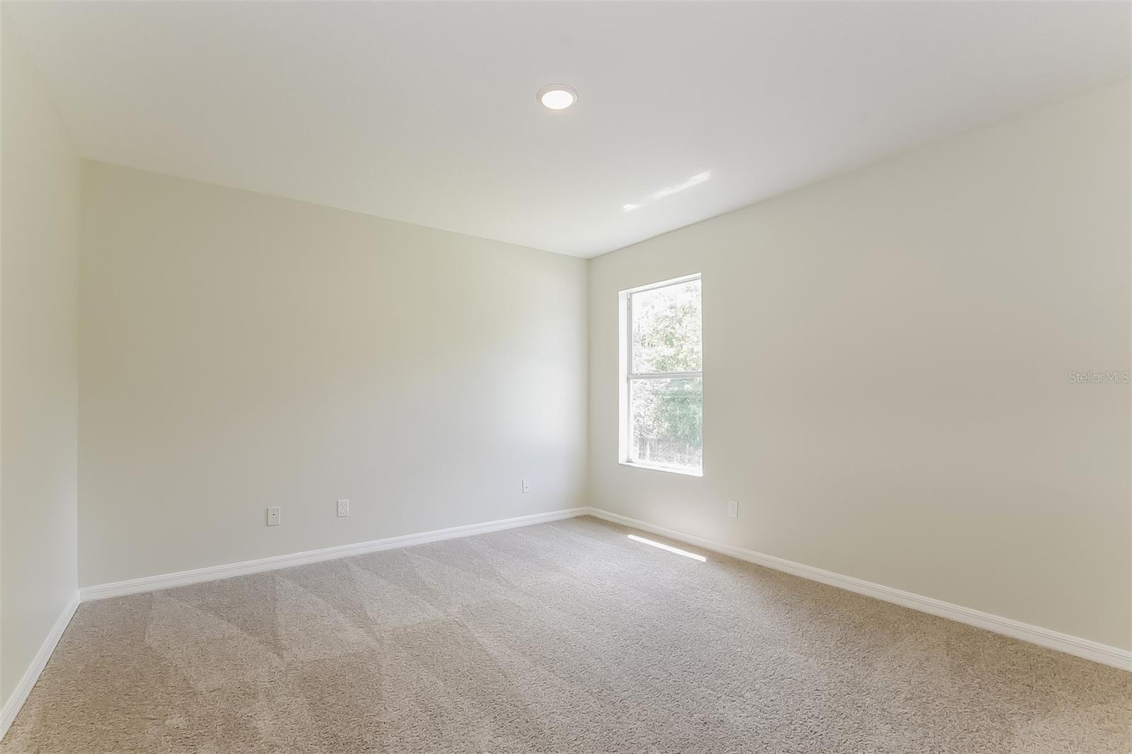 Image 14 of 20 For 2560 Bullion Loop