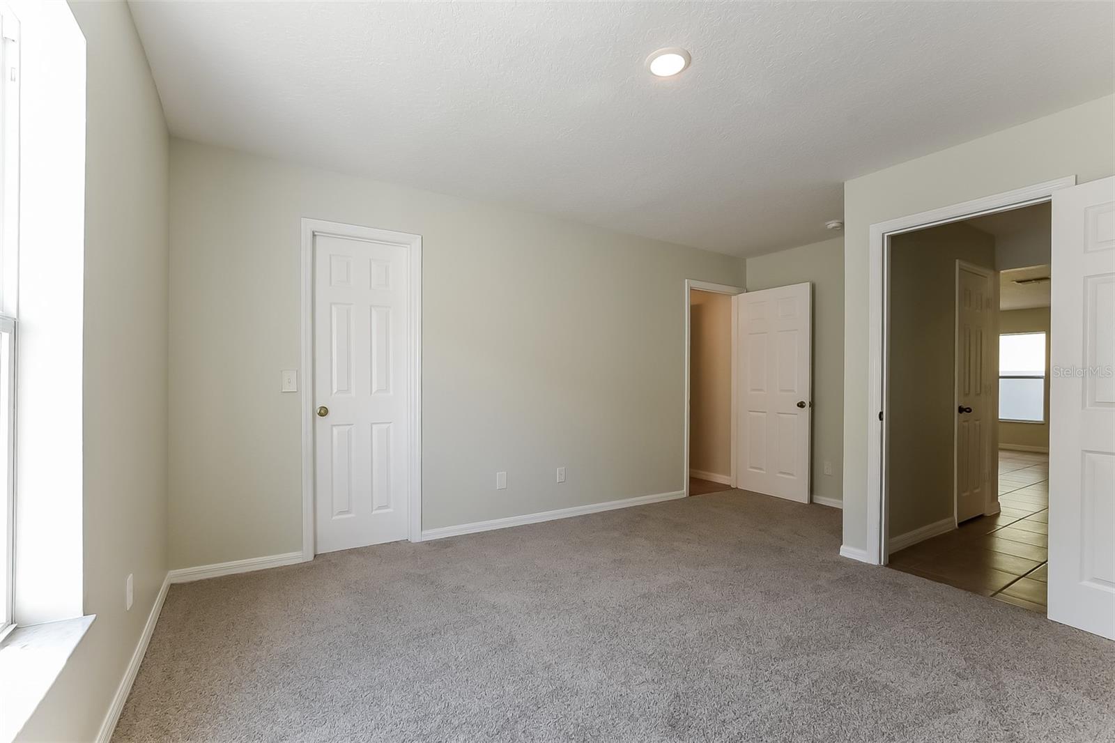 Image 16 of 20 For 2560 Bullion Loop