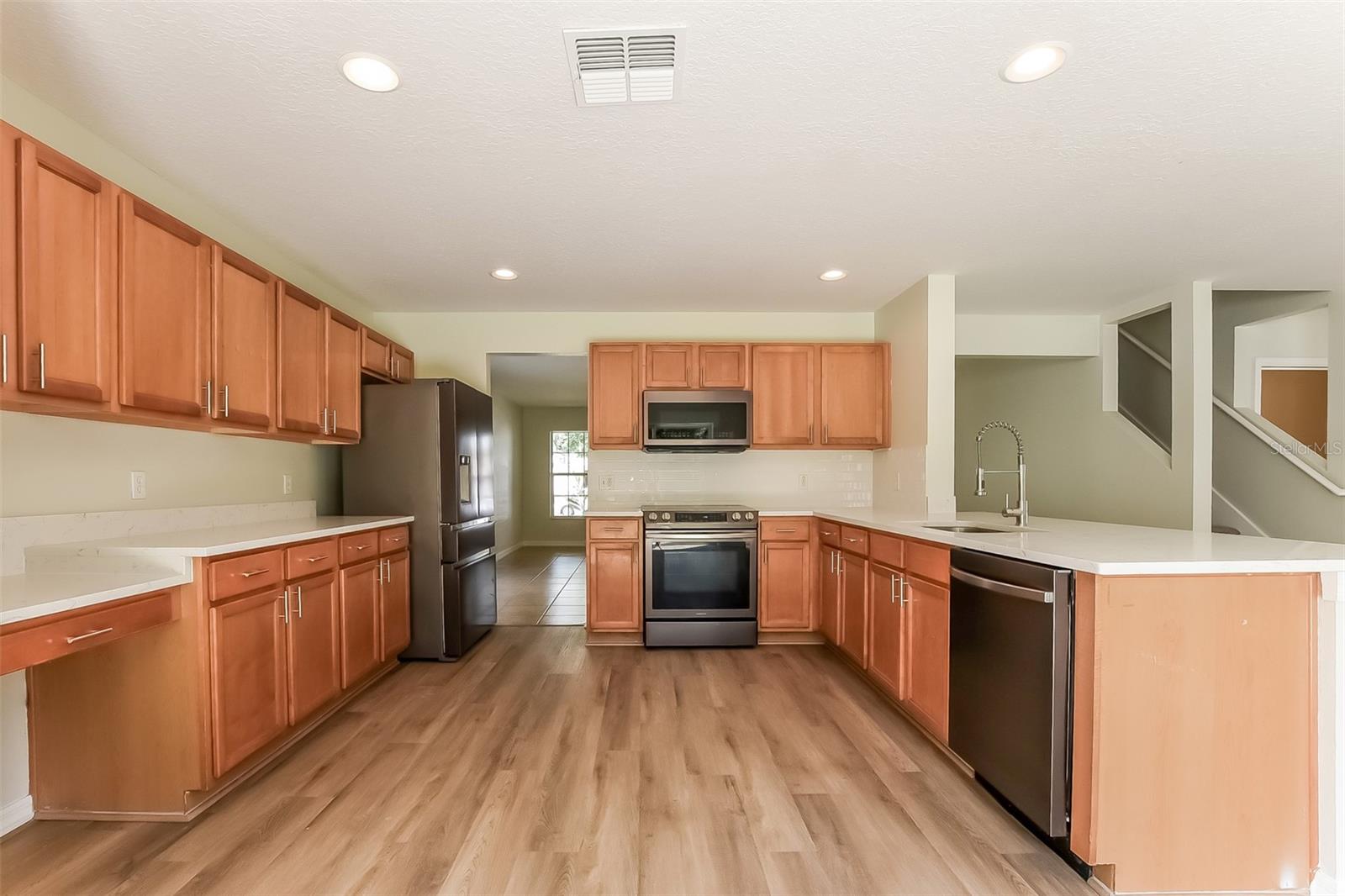 Image 6 of 20 For 2560 Bullion Loop