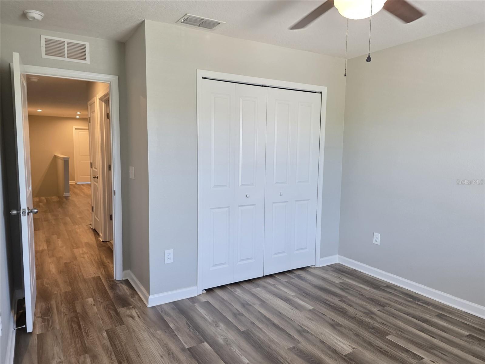 Image 14 of 16 For 2945 Rambler Ivy Loop