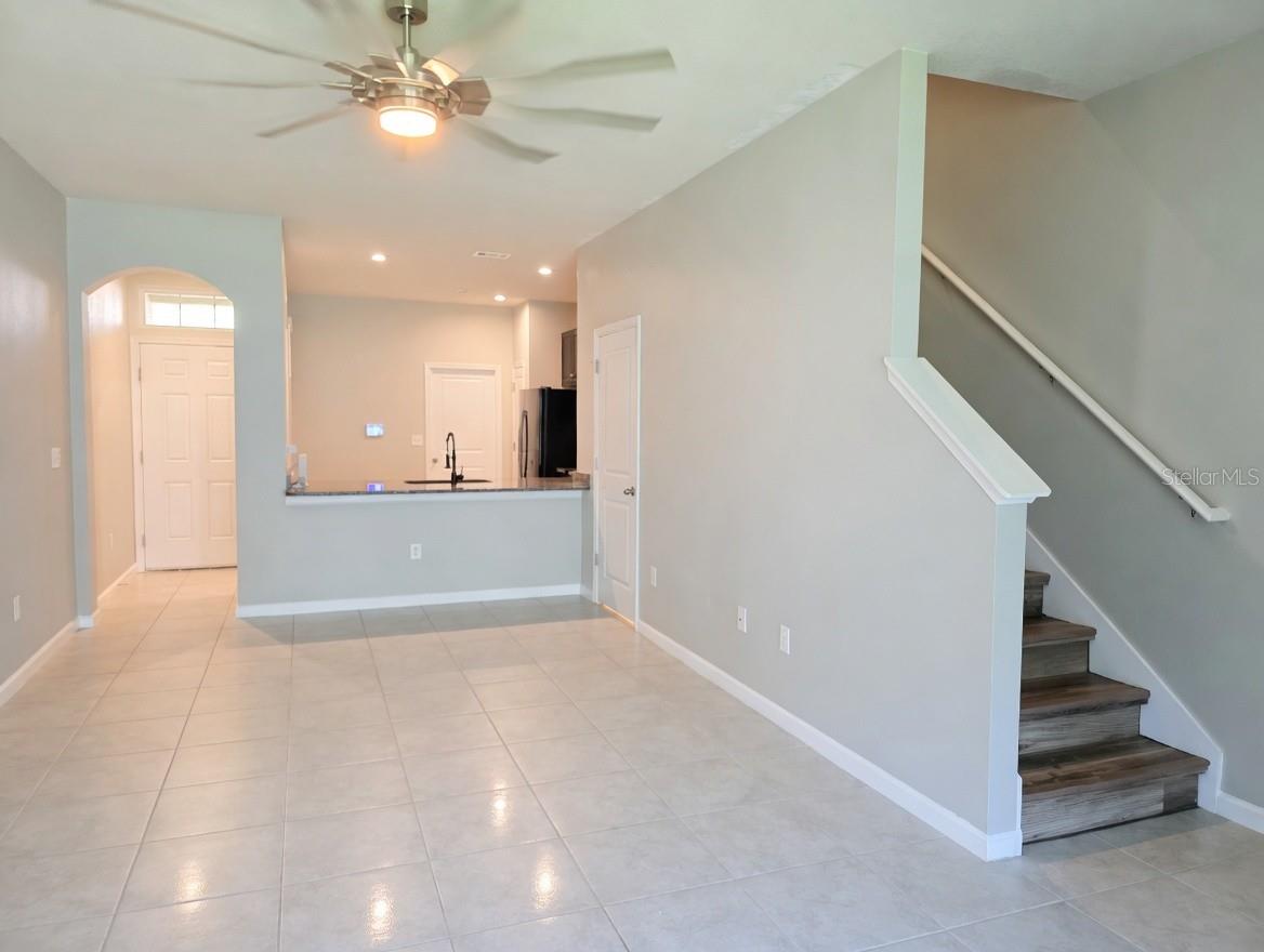 Image 2 of 16 For 2945 Rambler Ivy Loop