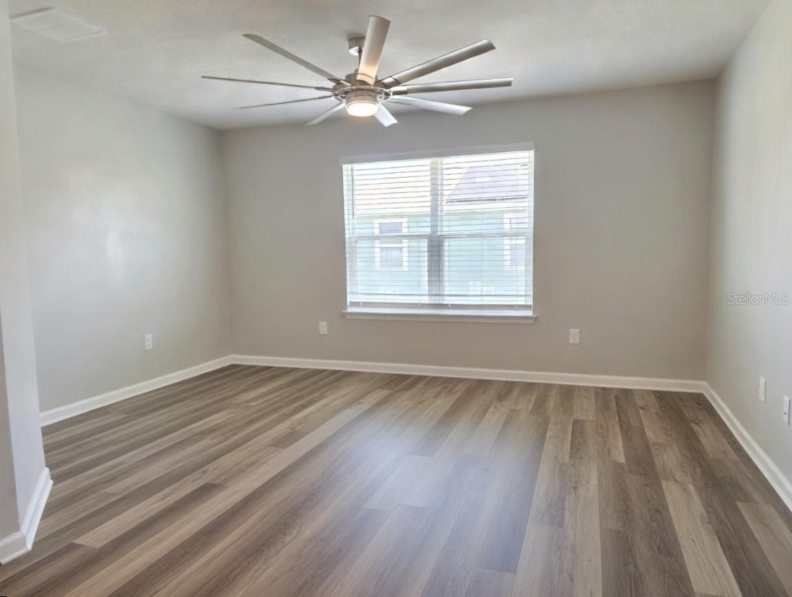 Image 8 of 16 For 2945 Rambler Ivy Loop