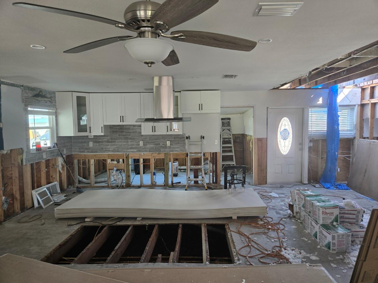 Image 10 of 27 For 3503 Shell Point Road