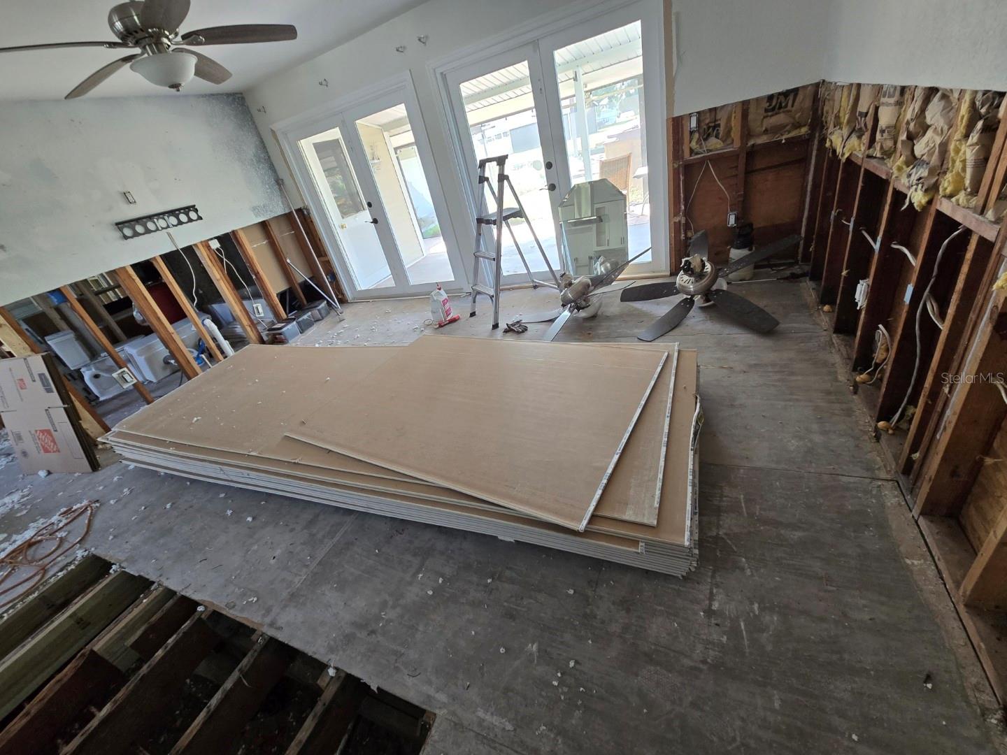 Image 17 of 27 For 3503 Shell Point Road