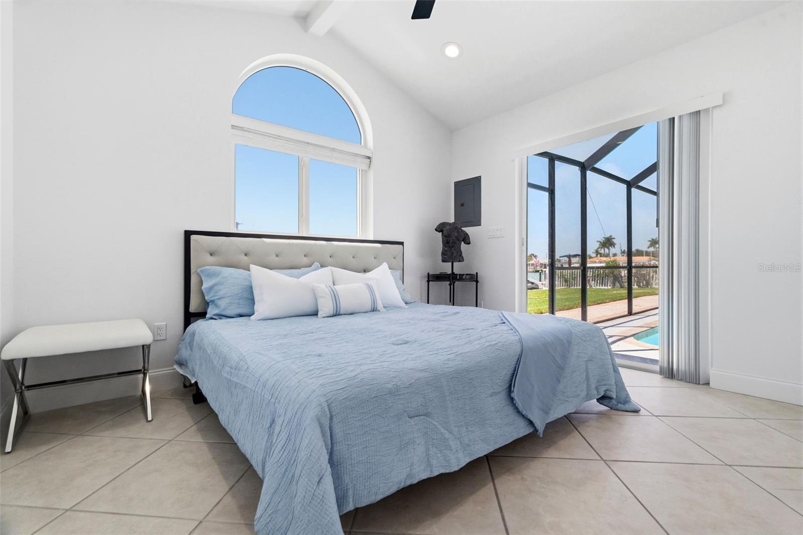 Image 21 of 27 For 11900 7th Street E