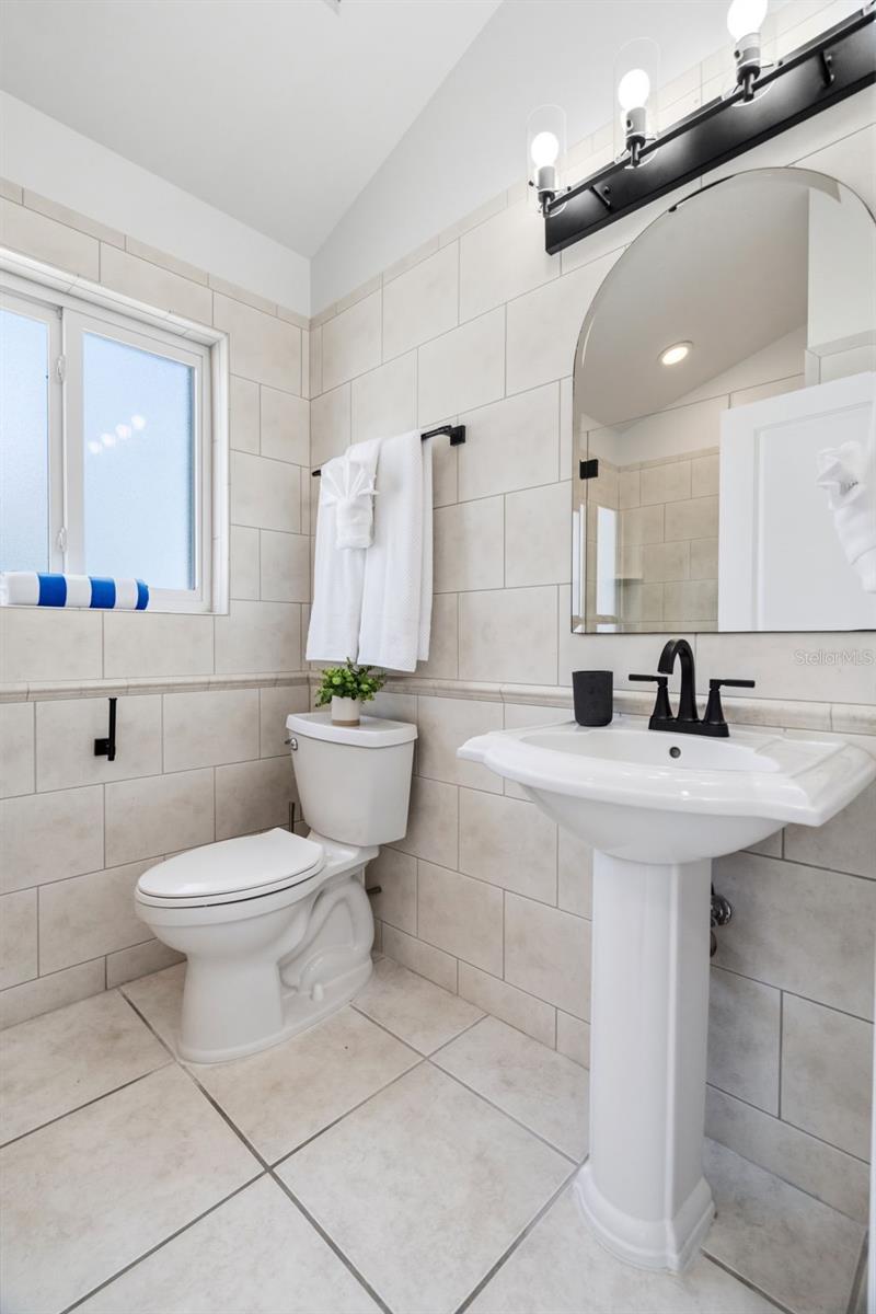 Image 22 of 27 For 11900 7th Street E