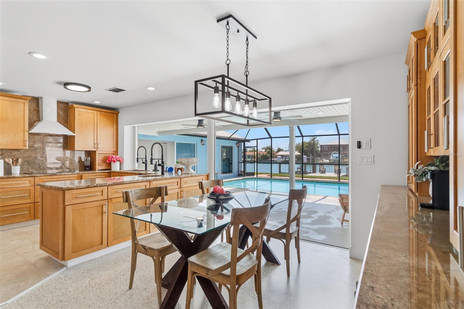 Image 6 of 27 For 11900 7th Street E