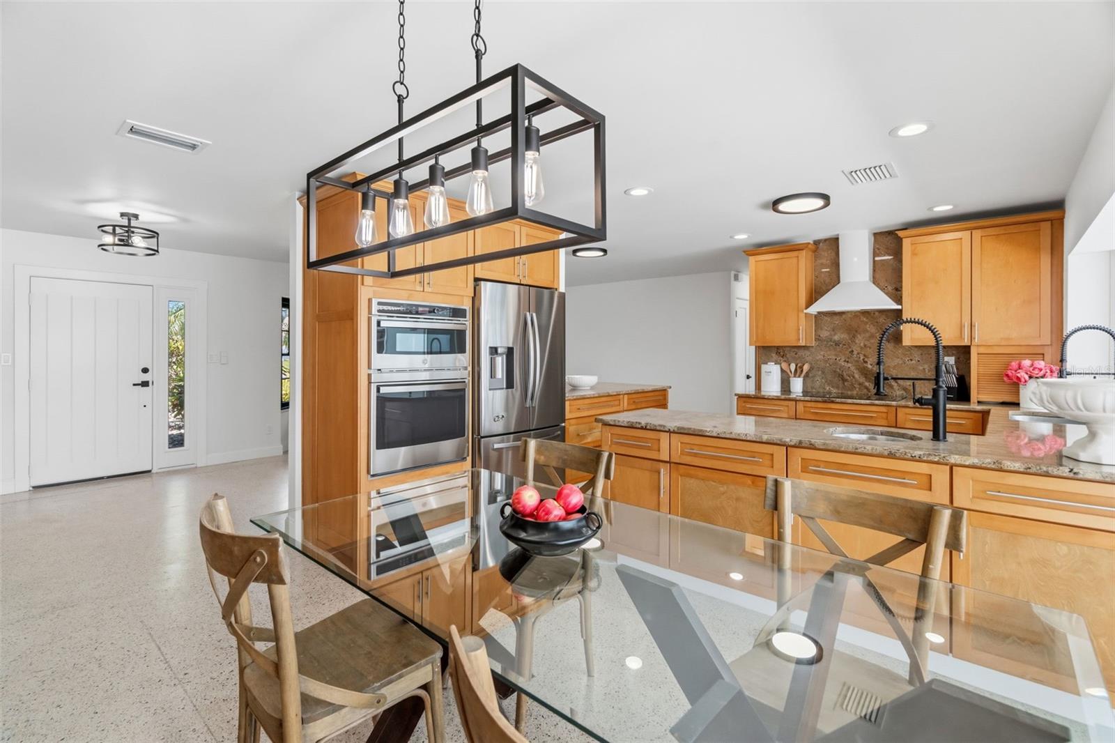 Image 7 of 27 For 11900 7th Street E