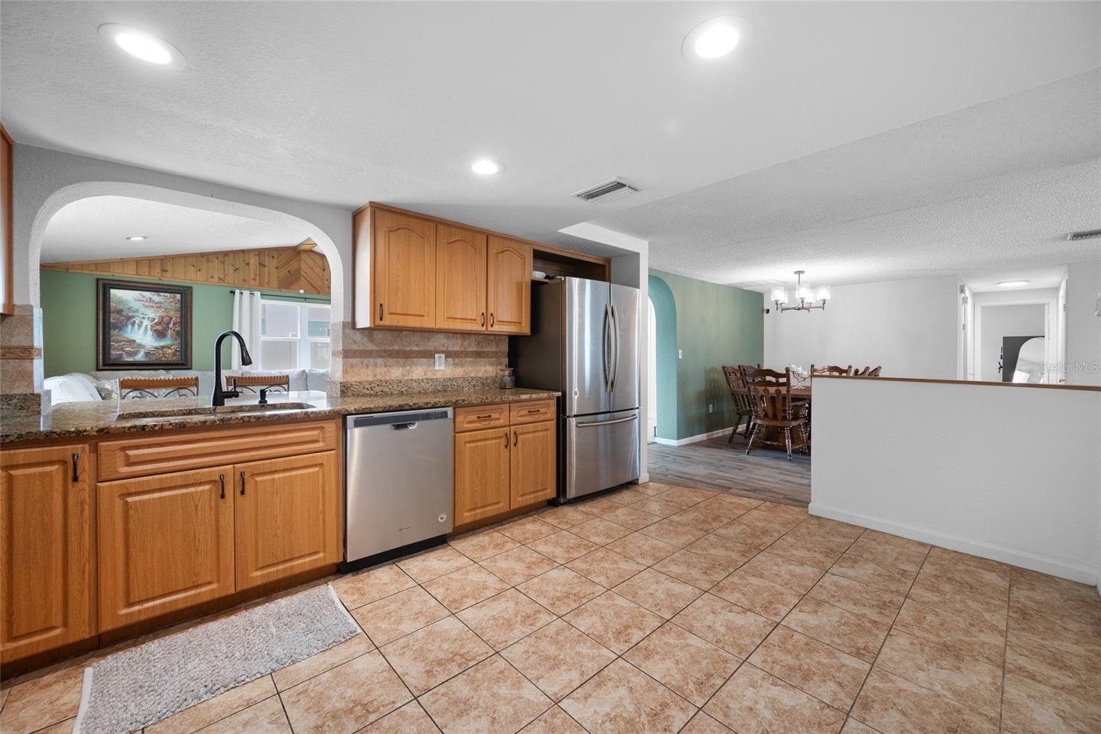 Image 11 of 58 For 5130 Victoria Lane