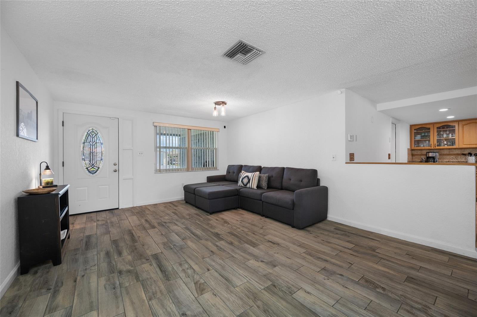 Image 15 of 58 For 5130 Victoria Lane