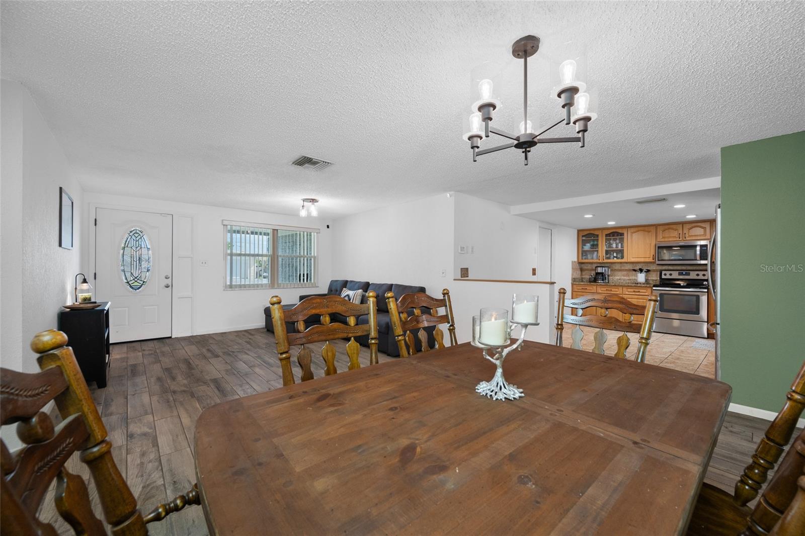 Image 16 of 58 For 5130 Victoria Lane