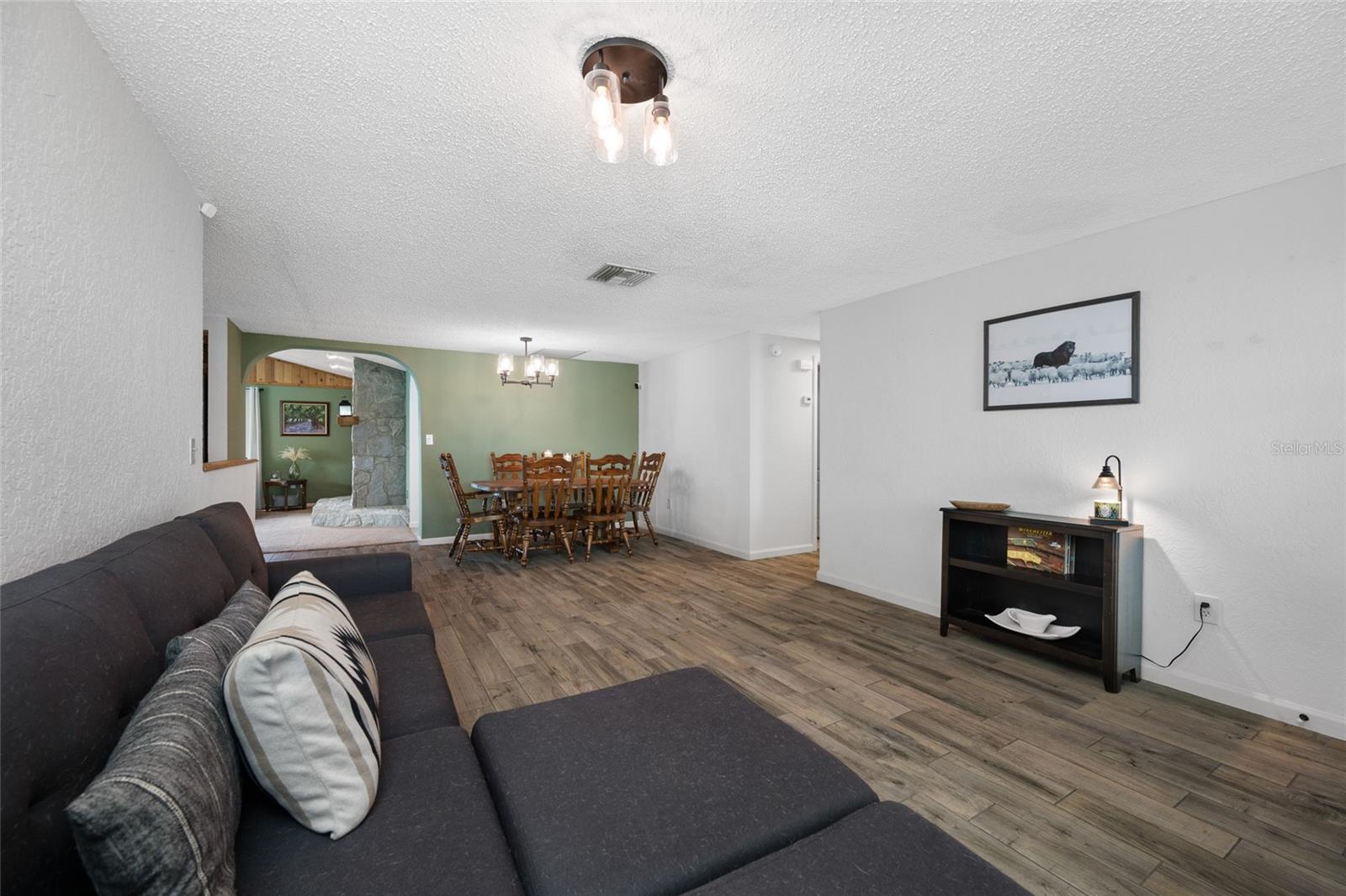 Image 18 of 58 For 5130 Victoria Lane