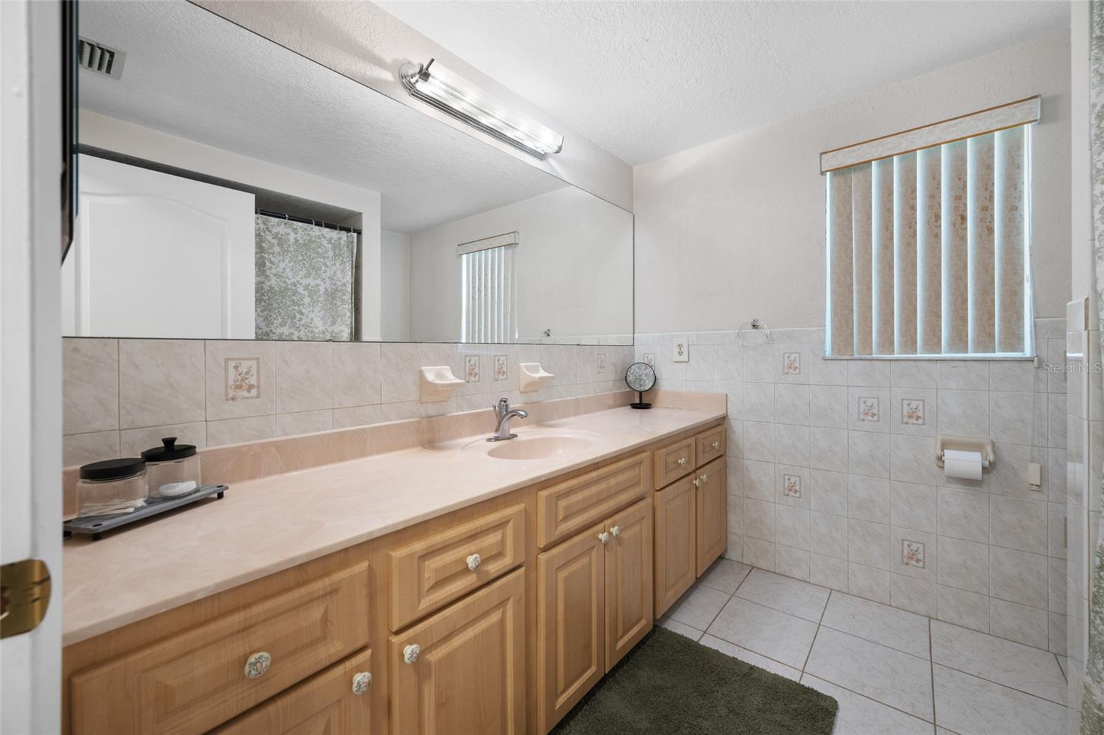 Image 28 of 58 For 5130 Victoria Lane