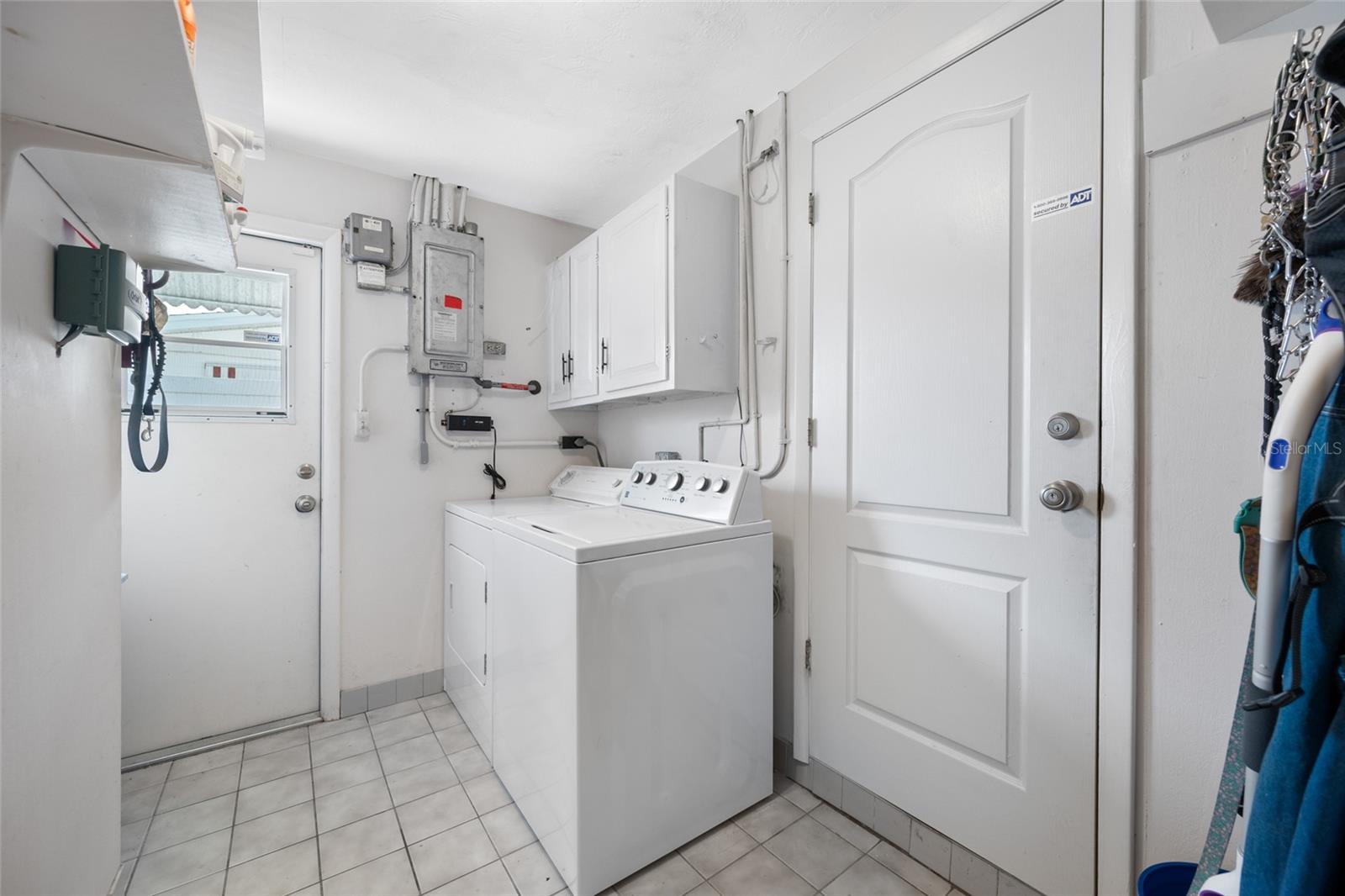 Image 33 of 58 For 5130 Victoria Lane