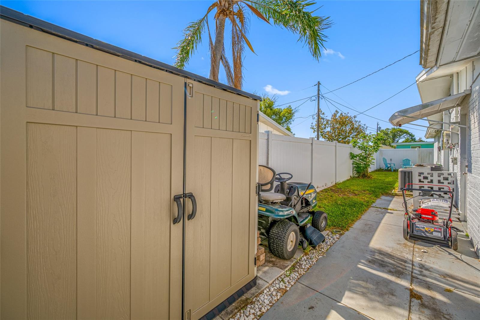 Image 38 of 58 For 5130 Victoria Lane