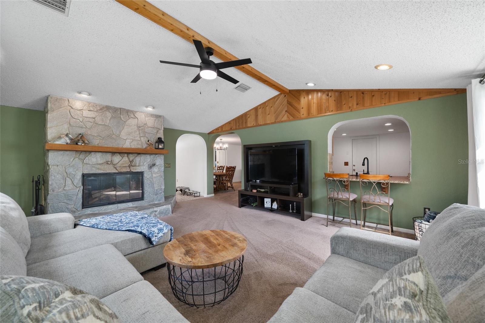 Image 6 of 58 For 5130 Victoria Lane