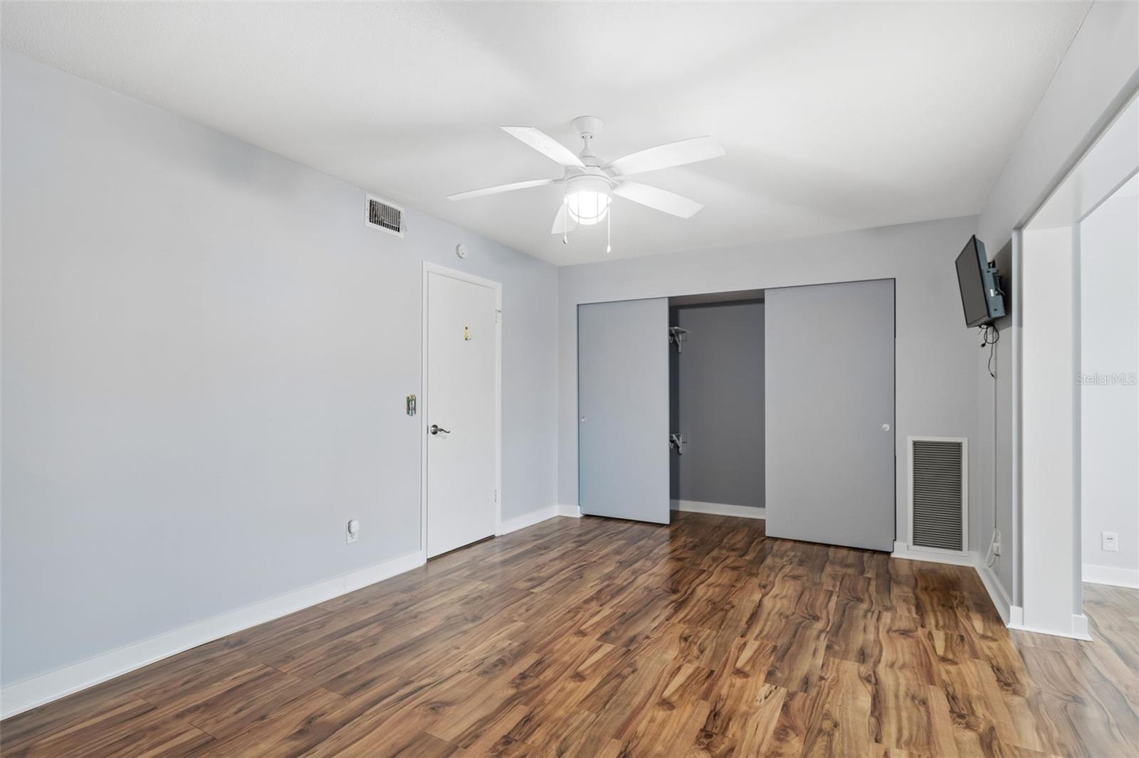 Image 26 of 57 For 2043 Denmark Street 61