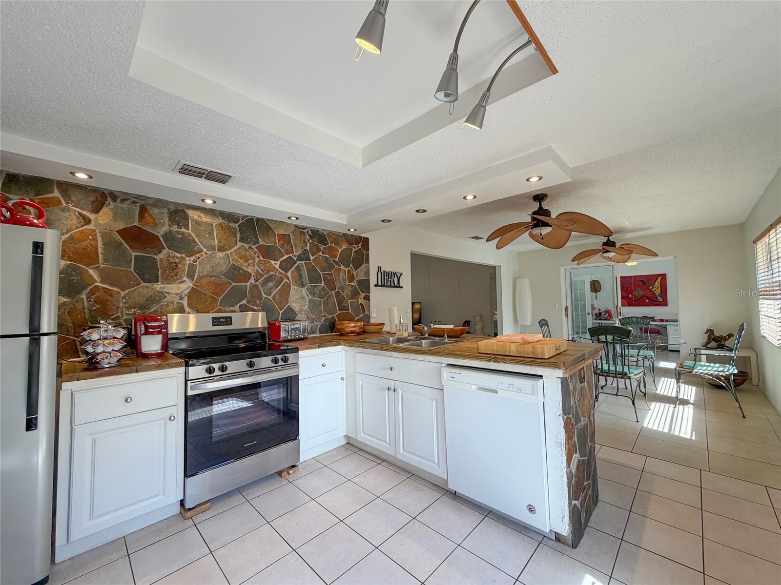 Image 14 of 69 For 13304 Wagner Drive