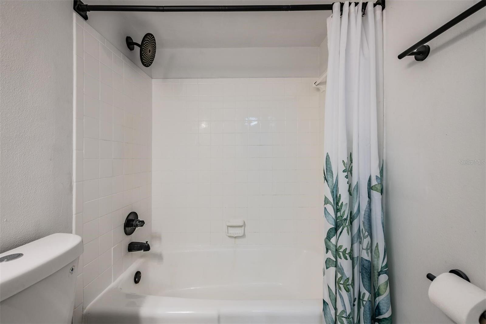 Image 19 of 27 For 120 Church Avenue 206