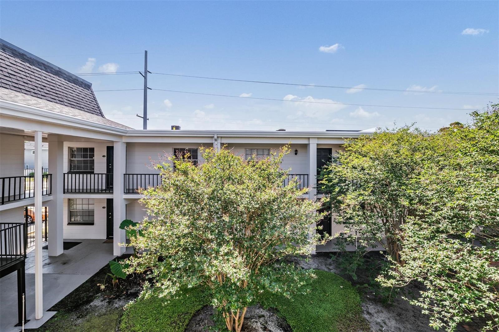 Image 21 of 27 For 120 Church Avenue 206