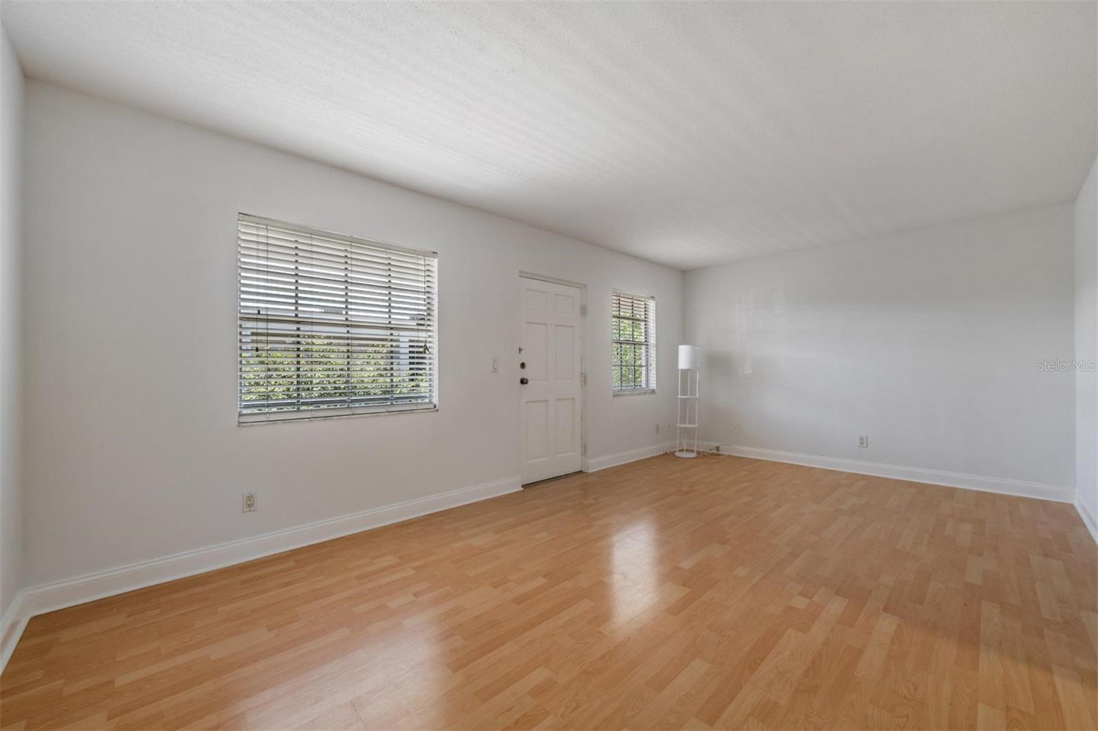 Image 6 of 27 For 120 Church Avenue 206