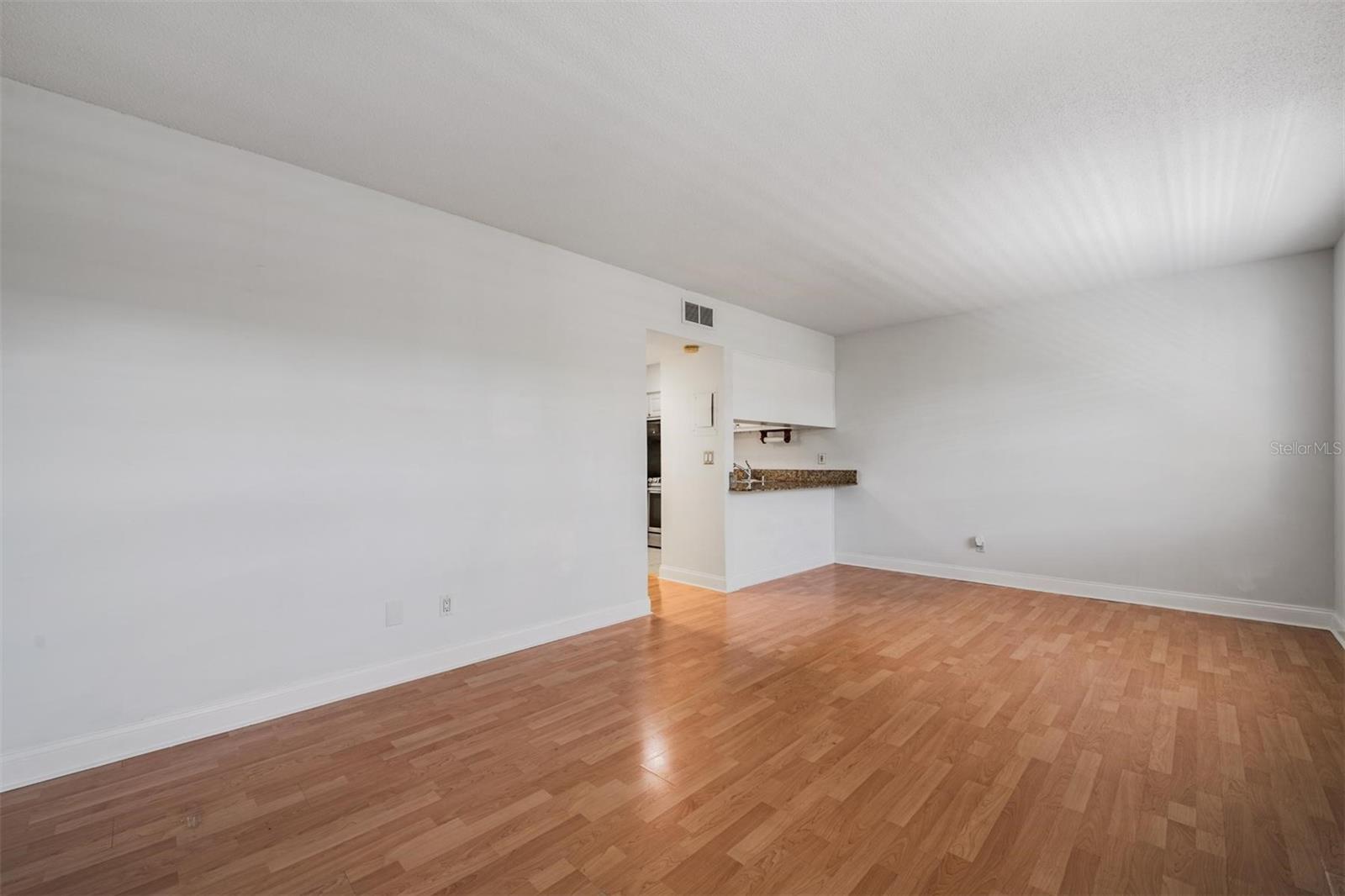 Image 9 of 27 For 120 Church Avenue 206