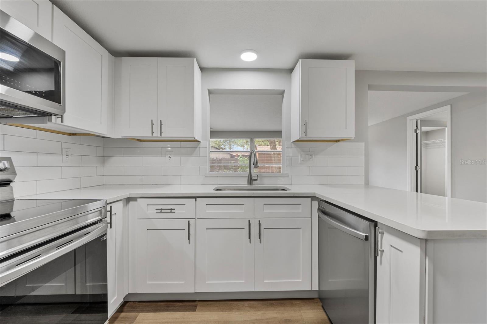 Image 10 of 30 For 7151 Pinewood Drive