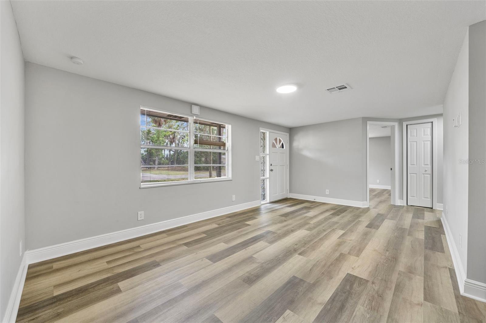 Image 6 of 30 For 7151 Pinewood Drive