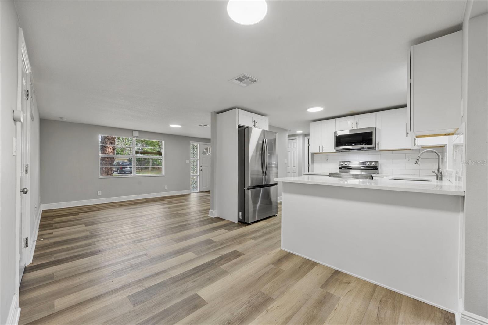 Image 7 of 30 For 7151 Pinewood Drive