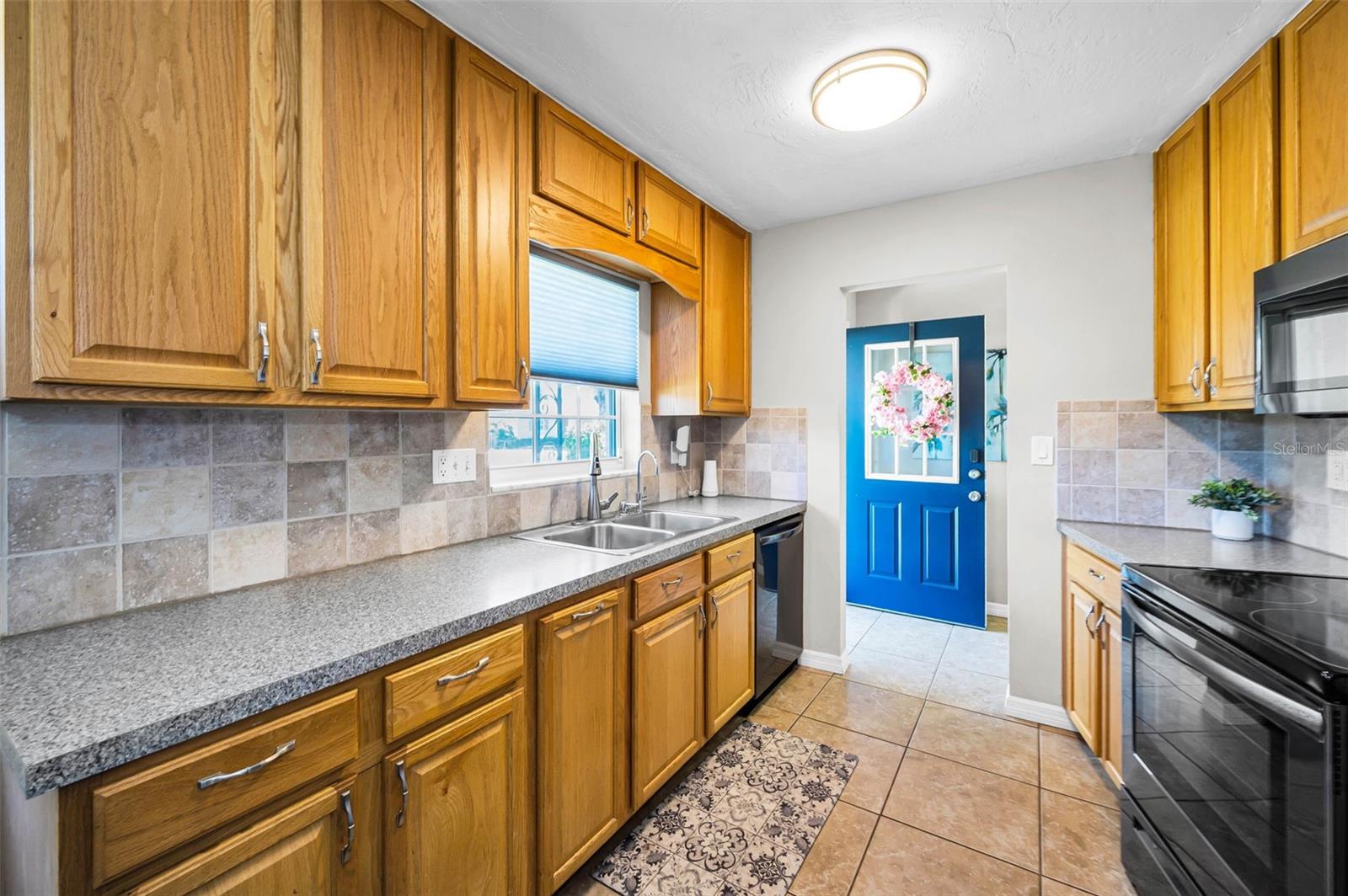 Image 14 of 58 For 29752 69th Way N