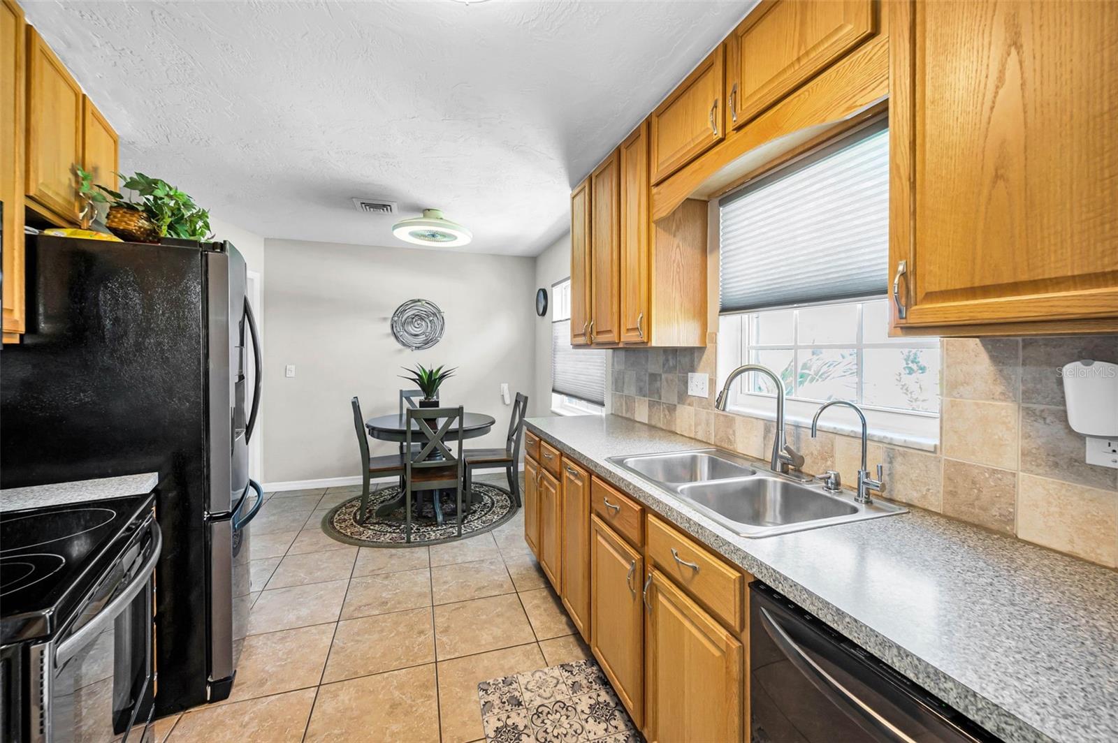 Image 18 of 58 For 29752 69th Way N